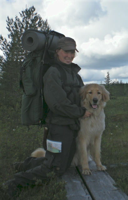 Saana ja Ofelia juhannusvaelluksella 2011